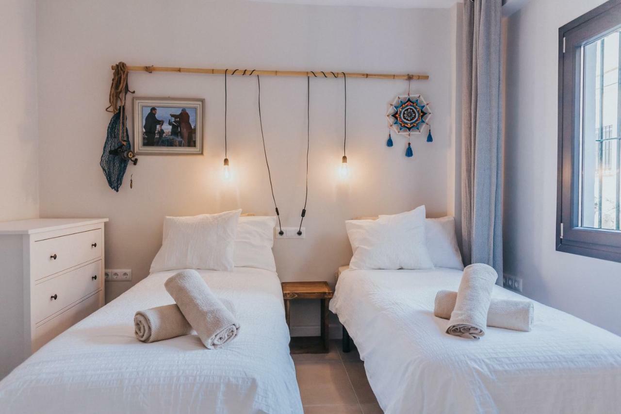 Malaga Beach House, 2 City Bikes, 2 Children'S Bikes, Wifi, Big Terrace, Bbq, Family, Childfriendly Dış mekan fotoğraf