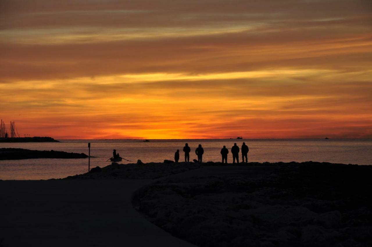 Malaga Beach House, 2 City Bikes, 2 Children'S Bikes, Wifi, Big Terrace, Bbq, Family, Childfriendly Dış mekan fotoğraf
